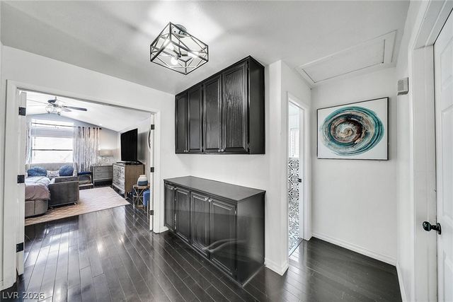 8765 Beluga Way, Las Vegas, NV 89117