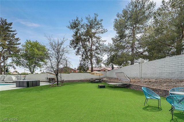 8765 Beluga Way, Las Vegas, NV 89117