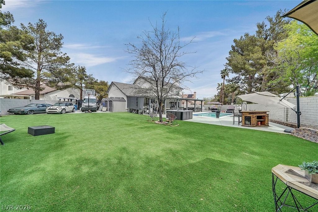 8765 Beluga Way, Las Vegas, NV 89117