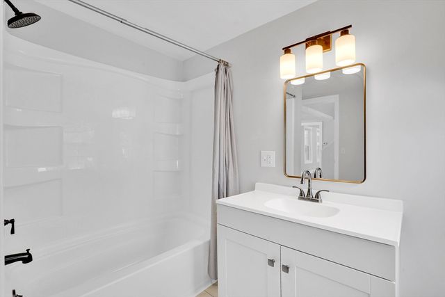 273 Dunhamtown Palmer Rd, Brimfield, MA 01010