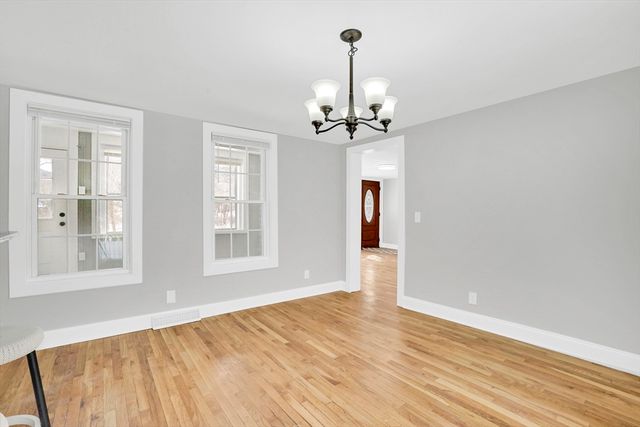 273 Dunhamtown Palmer Rd, Brimfield, MA 01010