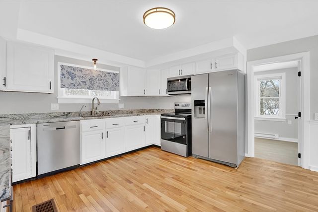 273 Dunhamtown Palmer Rd, Brimfield, MA 01010