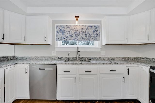 273 Dunhamtown Palmer Rd, Brimfield, MA 01010