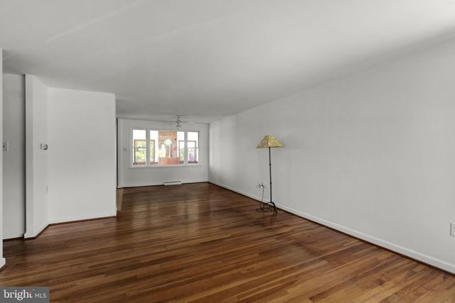 2136 HOBSON RD, Lancaster, PA 17602