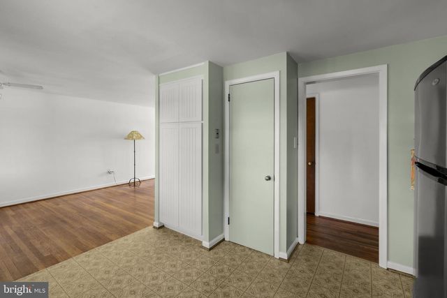 2136 HOBSON RD, Lancaster, PA 17602