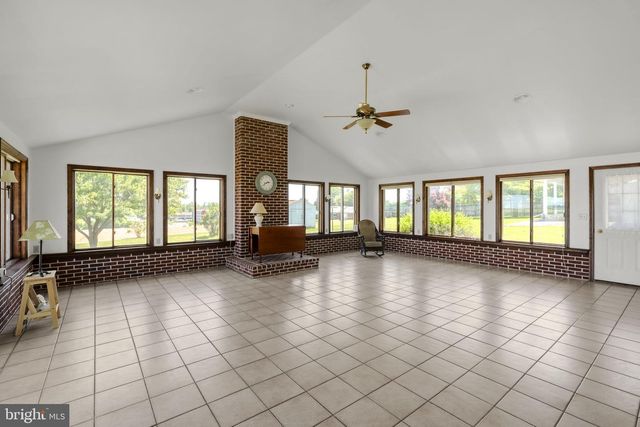 2136 HOBSON RD, Lancaster, PA 17602
