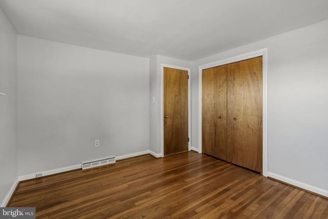 2136 HOBSON RD, Lancaster, PA 17602