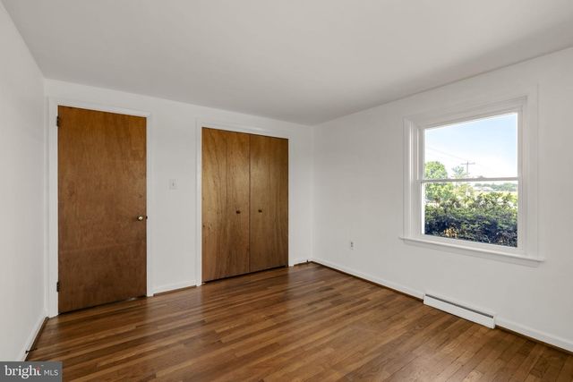 2136 HOBSON RD, Lancaster, PA 17602