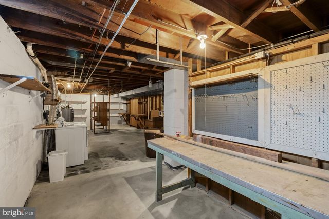2136 HOBSON RD, Lancaster, PA 17602