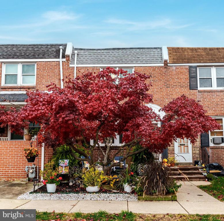 16 FORREST AVE, Norristown, PA 19401