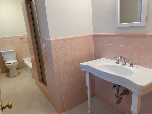 817 Newfield Avenue, Stamford, CT 06905