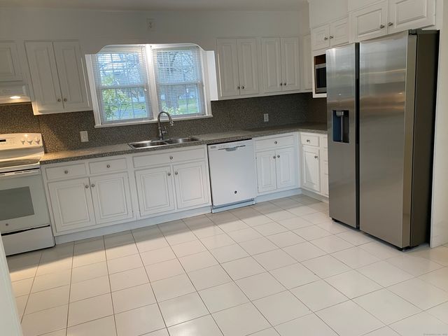 817 Newfield Avenue, Stamford, CT 06905