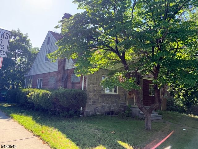 52 Lakeview Ave, Paterson City, NJ 07503