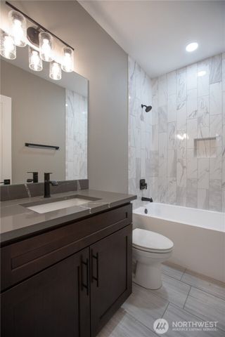 8908 Hunter Point NW, Olympia, WA 98502