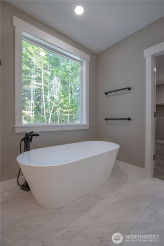 8908 Hunter Point NW, Olympia, WA 98502