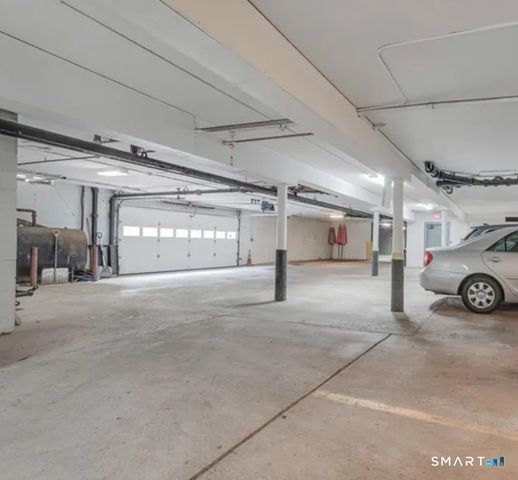 115 South Main Street C18, West Hartford, CT 06107