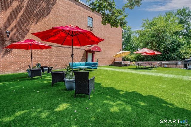 115 South Main Street C18, West Hartford, CT 06107