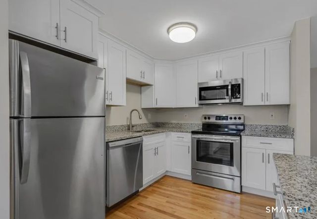 115 South Main Street C18, West Hartford, CT 06107