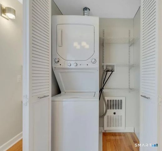 115 South Main Street C18, West Hartford, CT 06107
