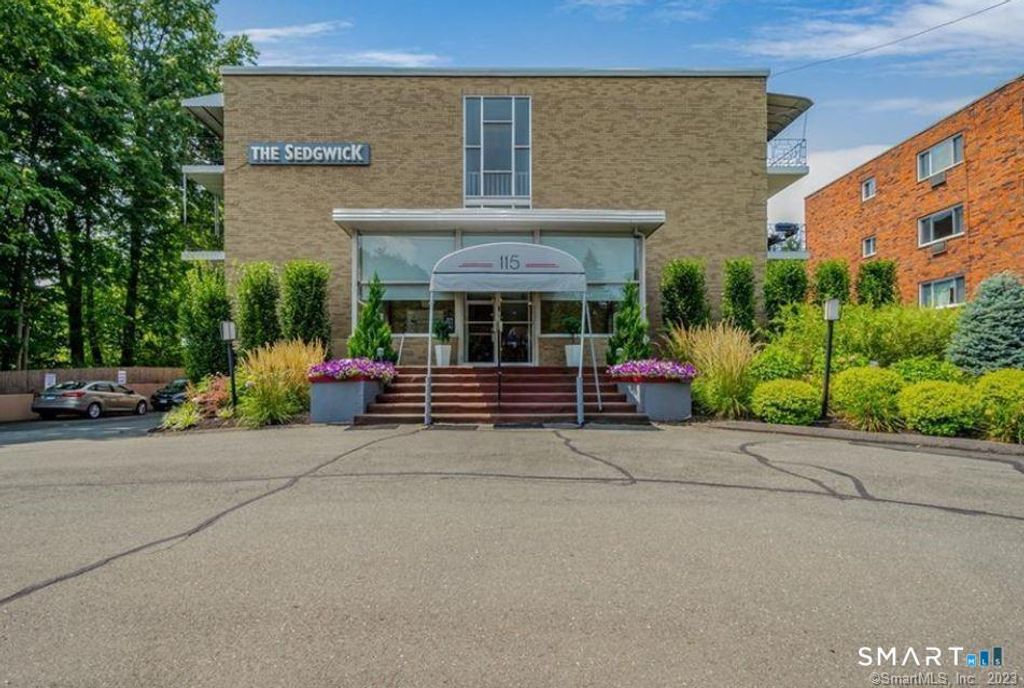 115 South Main Street C18, West Hartford, CT 06107