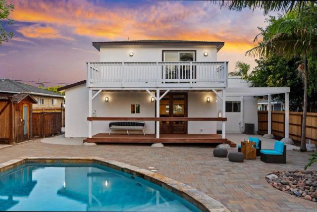 1220 Morse Street, Oceanside, CA 92054