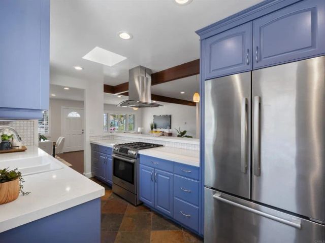 1220 Morse Street, Oceanside, CA 92054