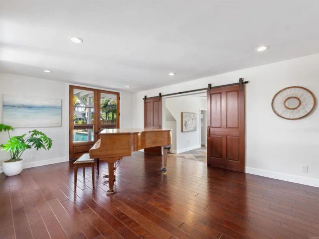 1220 Morse Street, Oceanside, CA 92054