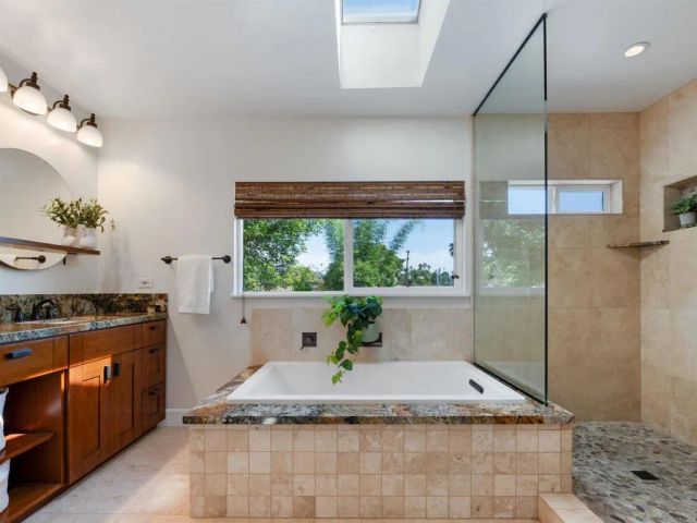 1220 Morse Street, Oceanside, CA 92054