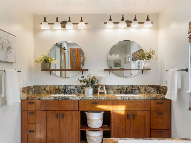 1220 Morse Street, Oceanside, CA 92054