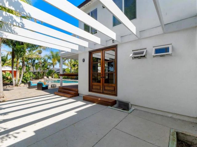 1220 Morse Street, Oceanside, CA 92054