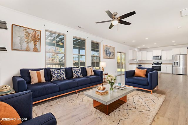 937 Golden Plum Lane, Zebulon, NC 27597