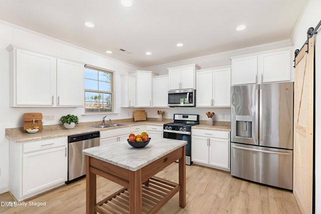 937 Golden Plum Lane, Zebulon, NC 27597