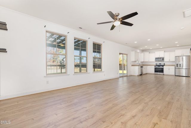 937 Golden Plum Lane, Zebulon, NC 27597