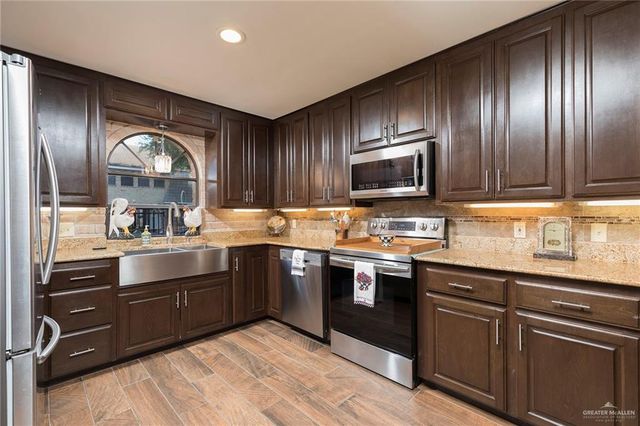 305 Toronto Avenue, Mcallen, TX 78503