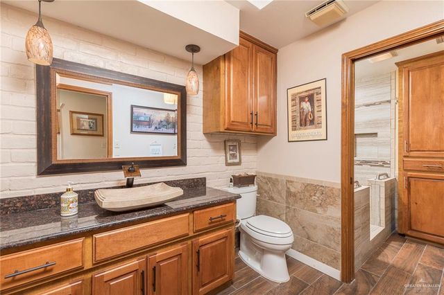 305 Toronto Avenue, Mcallen, TX 78503