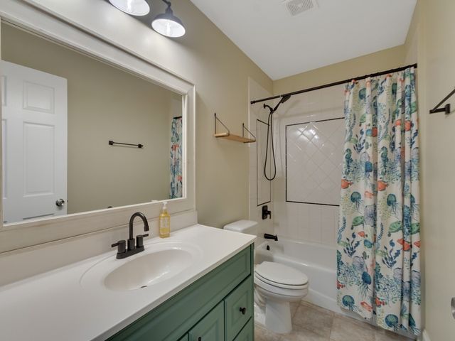 3446 1st Street, Vero Beach, FL 32968