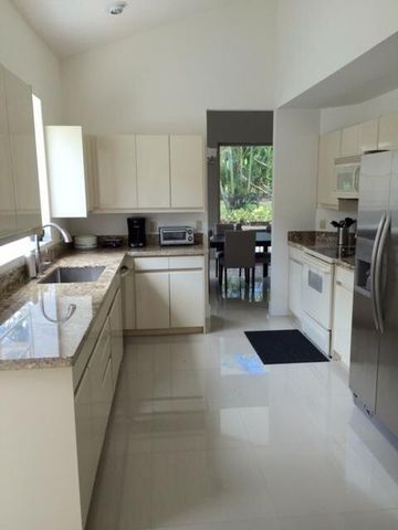 5463 NW 20th Avenue, Boca Raton, FL 33496