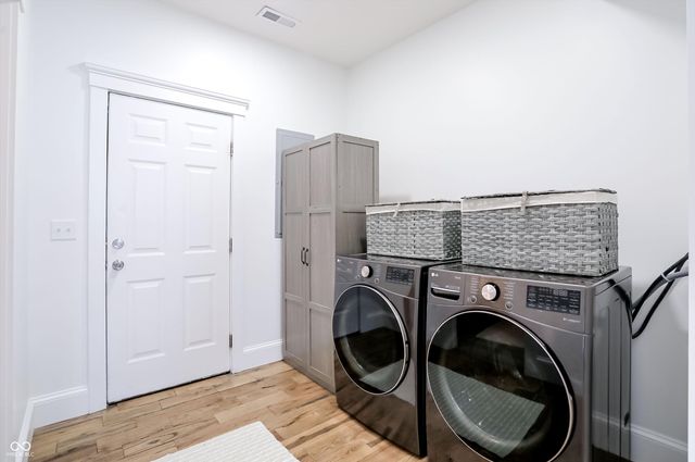 56 E Main Street, Greenwood, IN 46143
