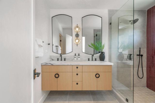 3660 Purdue Ave, Los Angeles, CA 90066