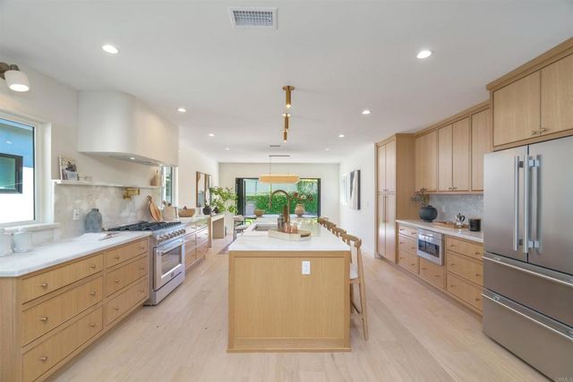3660 Purdue Ave, Los Angeles, CA 90066