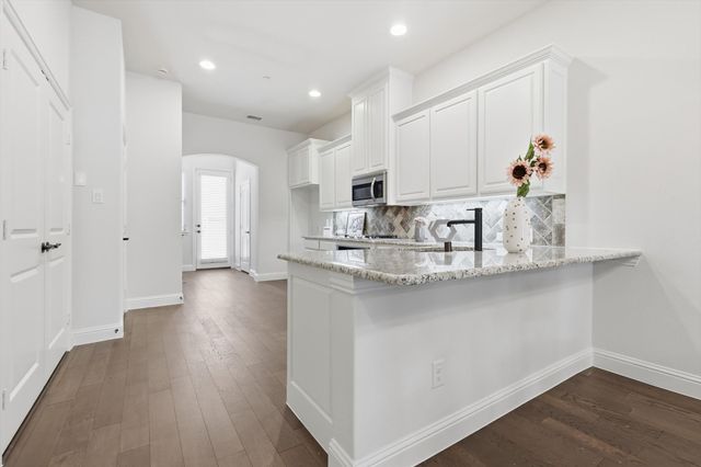 4642 Rhett Lane B, Carrollton, TX 75010