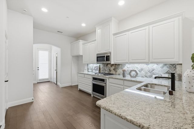 4642 Rhett Lane B, Carrollton, TX 75010