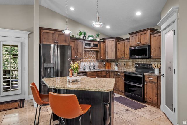 930 S 840 W, Lehi, UT 84043