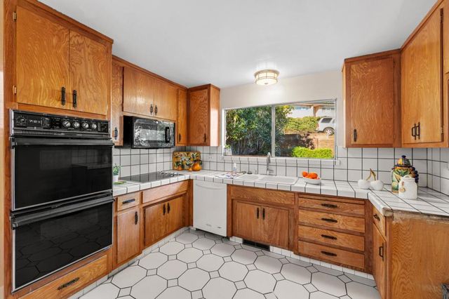 3208 Upper Lock Avenue, Belmont, CA 94002