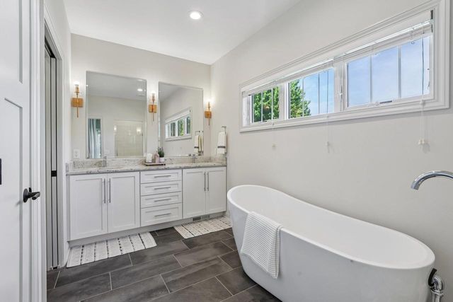 2113 Peaceful Valley Parkway, Waunakee, WI 53597