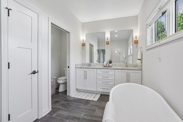 2113 Peaceful Valley Parkway, Waunakee, WI 53597