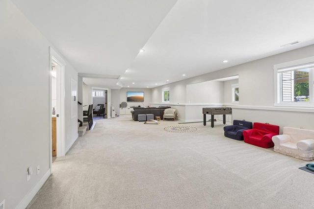 2113 Peaceful Valley Parkway, Waunakee, WI 53597
