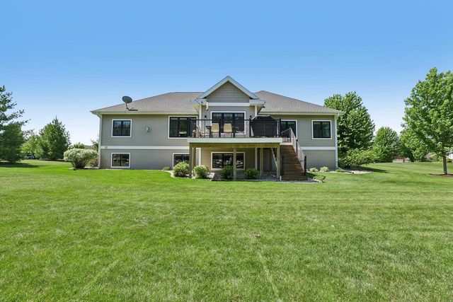 2113 Peaceful Valley Parkway, Waunakee, WI 53597