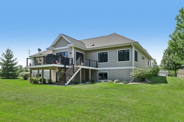 2113 Peaceful Valley Parkway, Waunakee, WI 53597