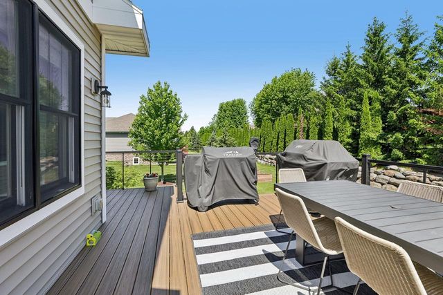 2113 Peaceful Valley Parkway, Waunakee, WI 53597